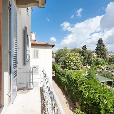 Apartment Giglio Bright And Spacious